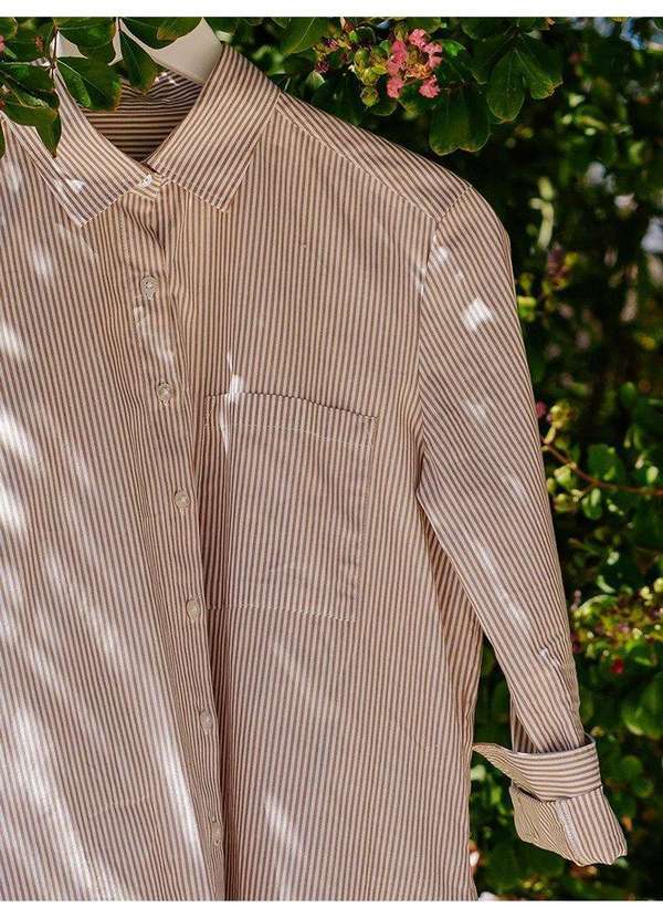 Camisa Oversized Listrada Mocha Mousse e Off White Tauana - PRINCIPESSA