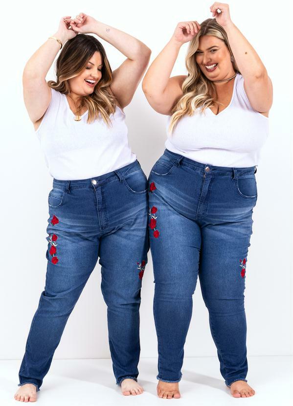 CALCA JEANS COM BORDADO PLUS SIZE - MARGUERITE
